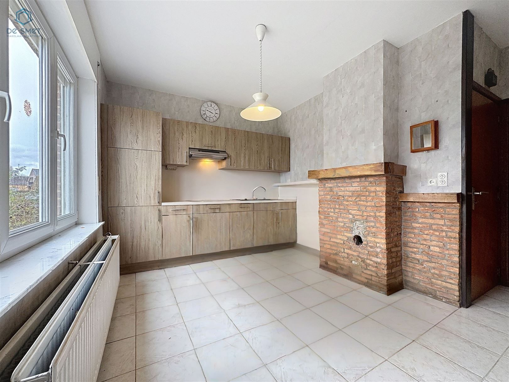 Zeer ruime woning met grote tuin, bos en landelijk uitzicht foto 9