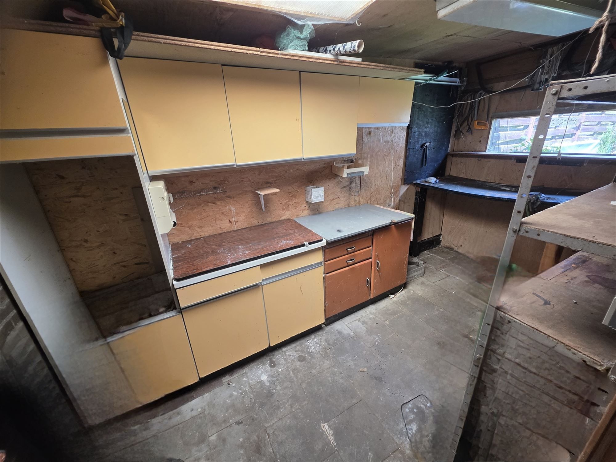 Knappe gezinswoning met 4 à 5 slpks, garage en tuin foto 15