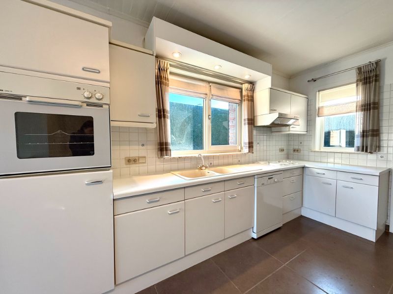 Ruime woning met 3 slaapkamers en dubbele garage foto 10