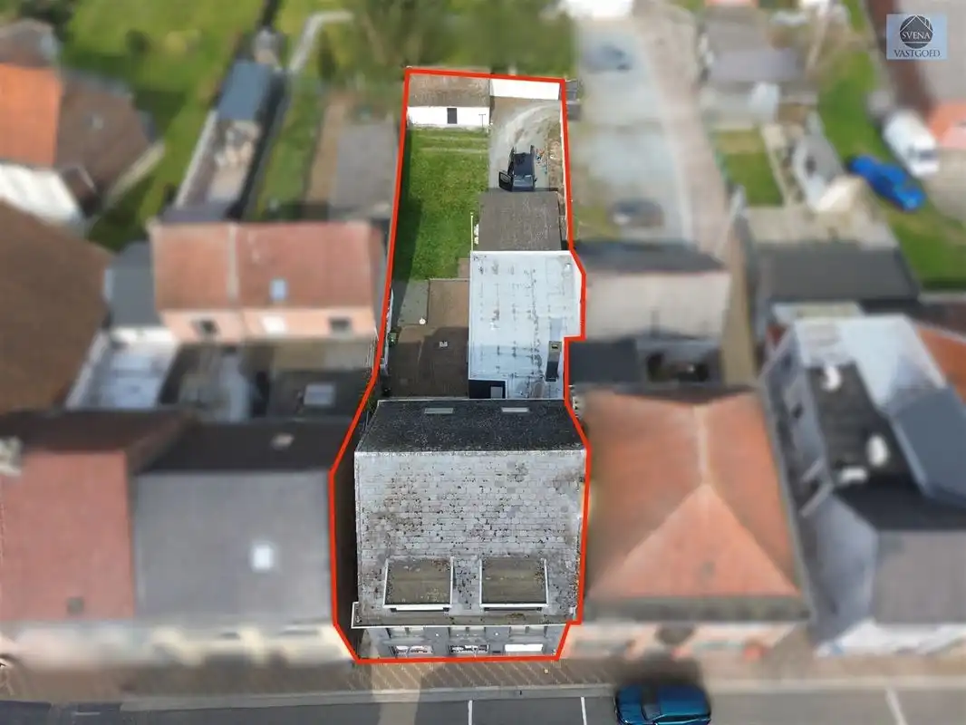 HANDELSHUIS EN APPARTEMENT MET 5 SLAAPKAMERS foto 2