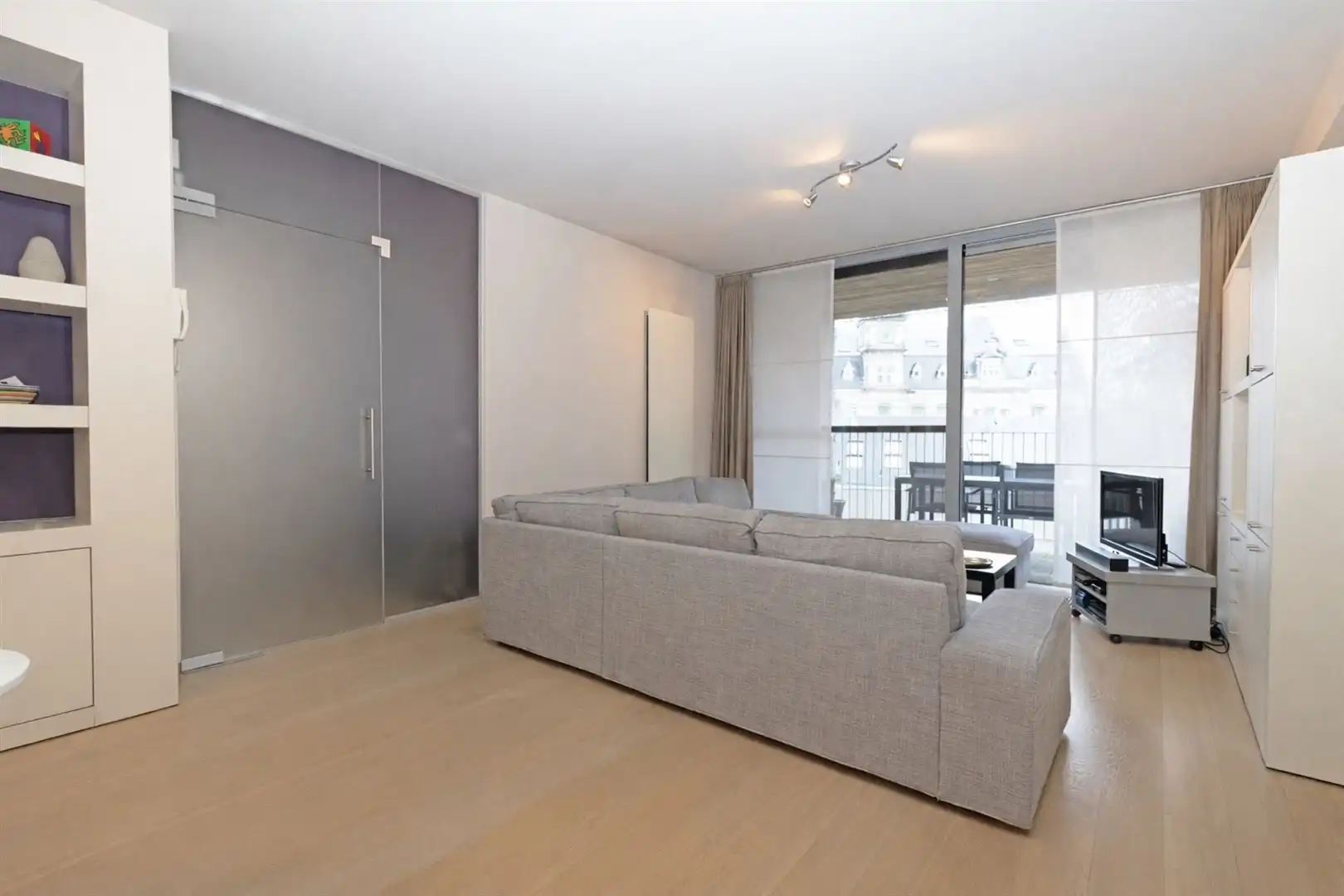 Kwalitatief appartement in hartje Hasselt foto 11