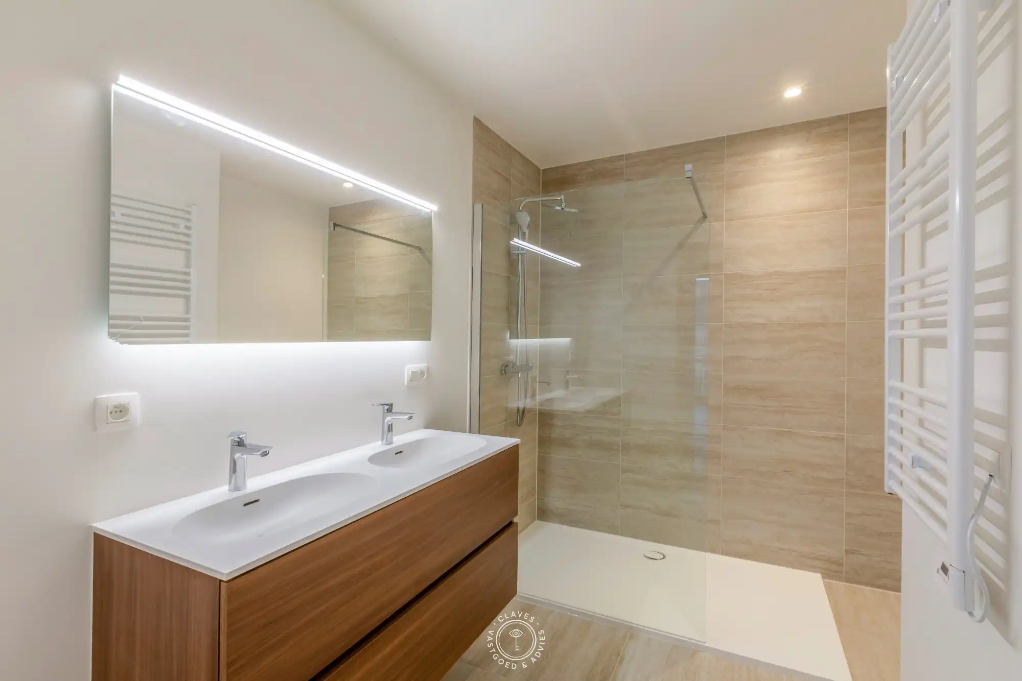 Stijlvol nieuwbouwappartement met 2 slaapkamers foto 11