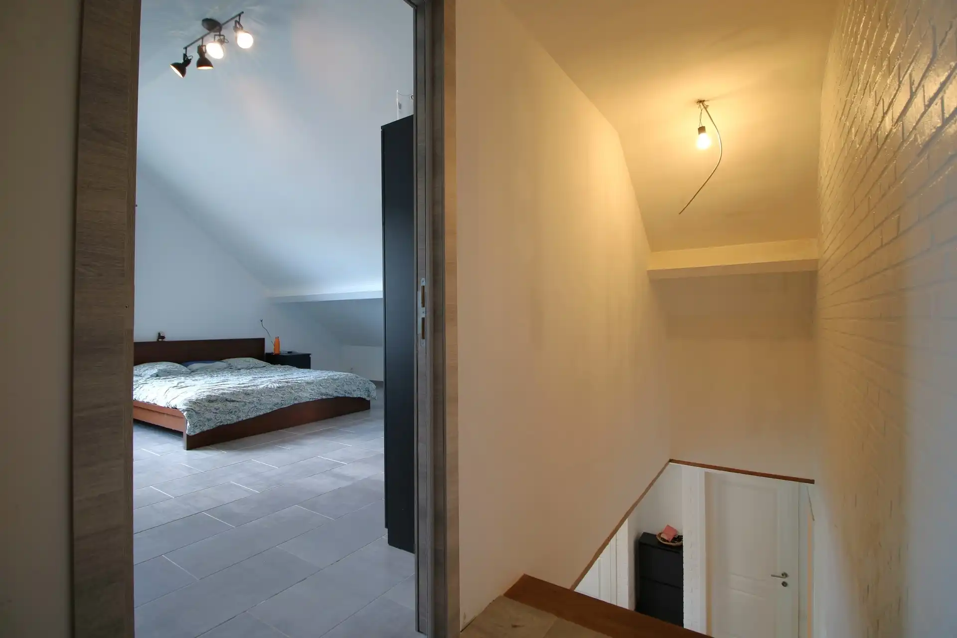 Knap gerenoveerde woning in rustige wijk foto 19
