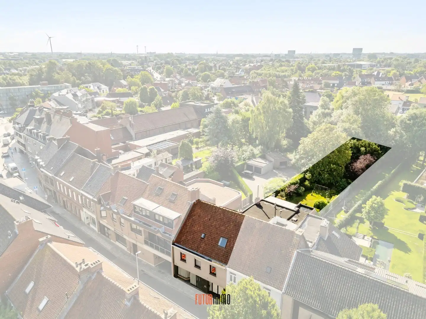 Hoofdfoto van de publicatie: Verrassend ruime woning met prachtige tuin