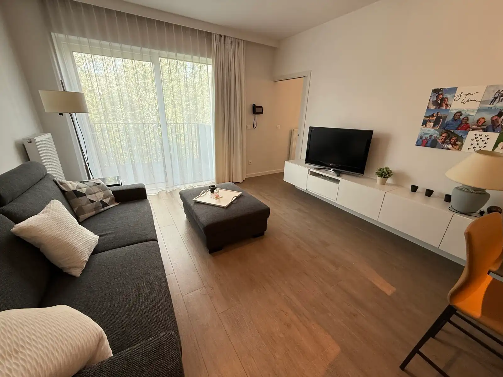 Modern 1-slaapkamerappartement met terras en parking foto 4