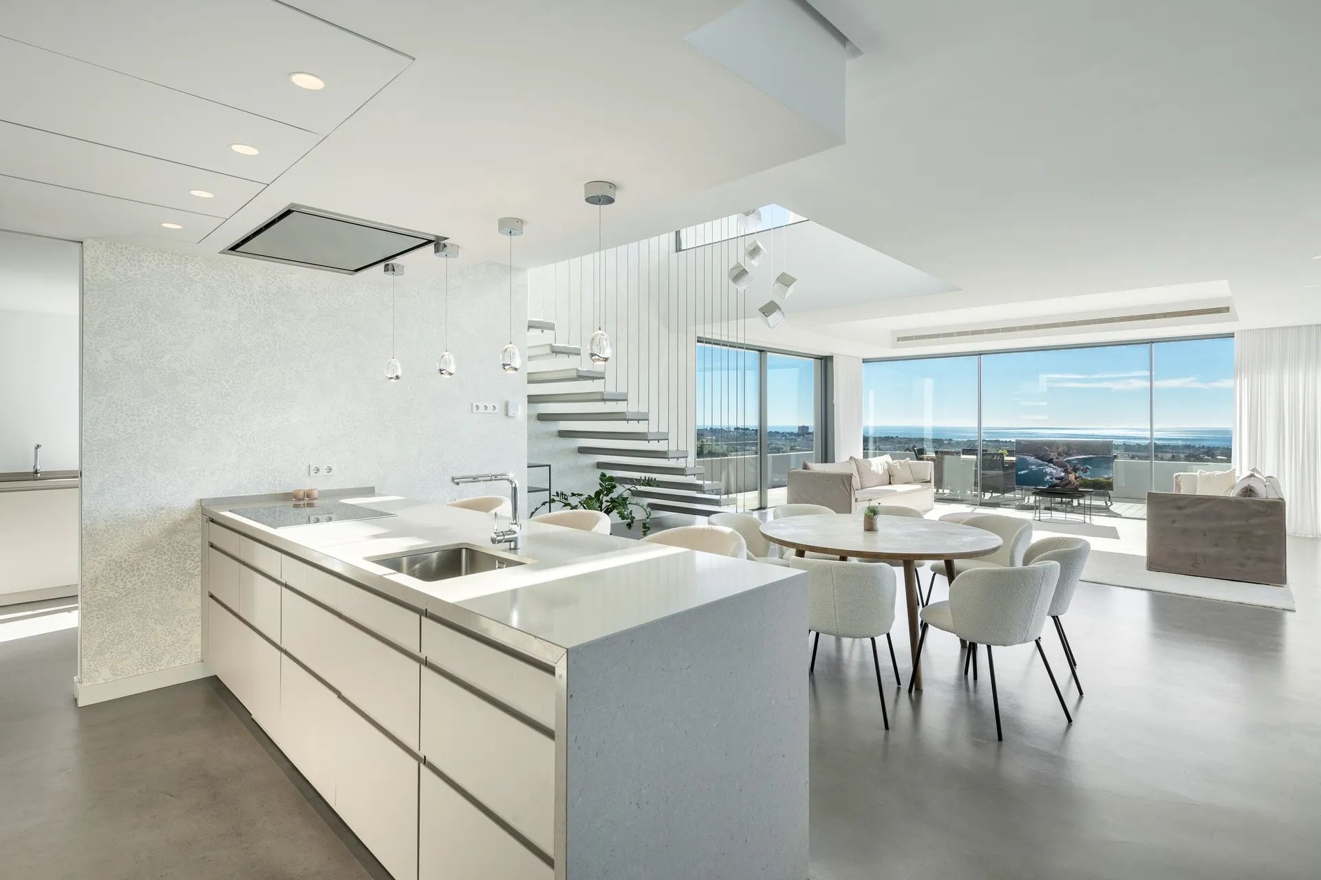 Unieke luxe villa met adembenemend uitzicht op zee en kustlijn foto 5