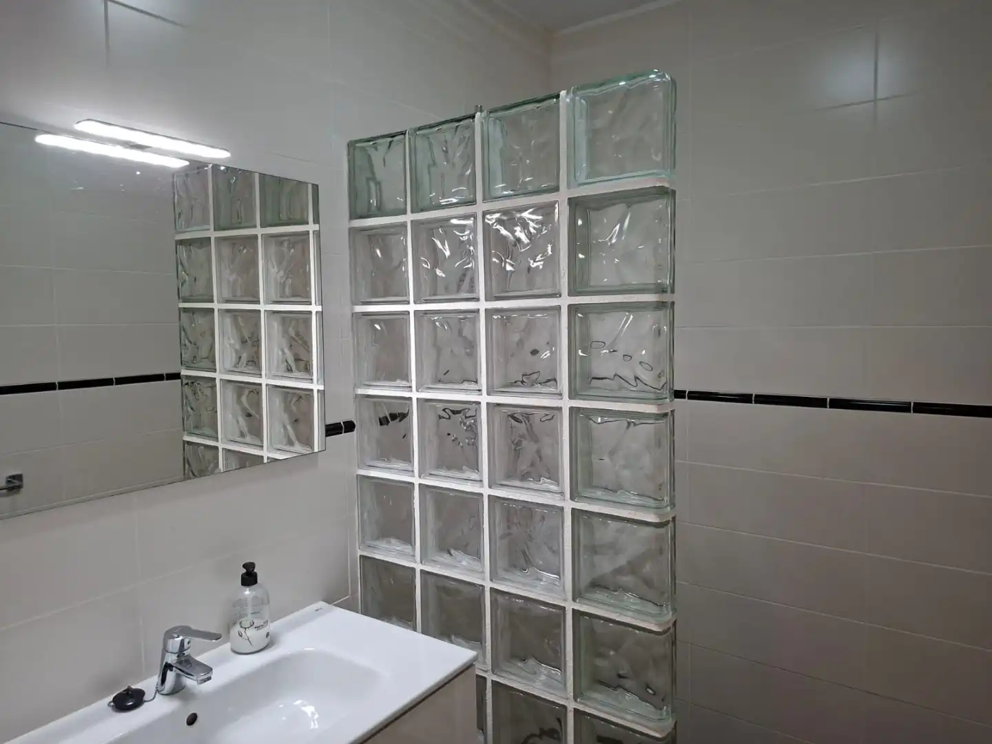 Ruim hoekappartement met drie slaapkamers op topligging foto 15