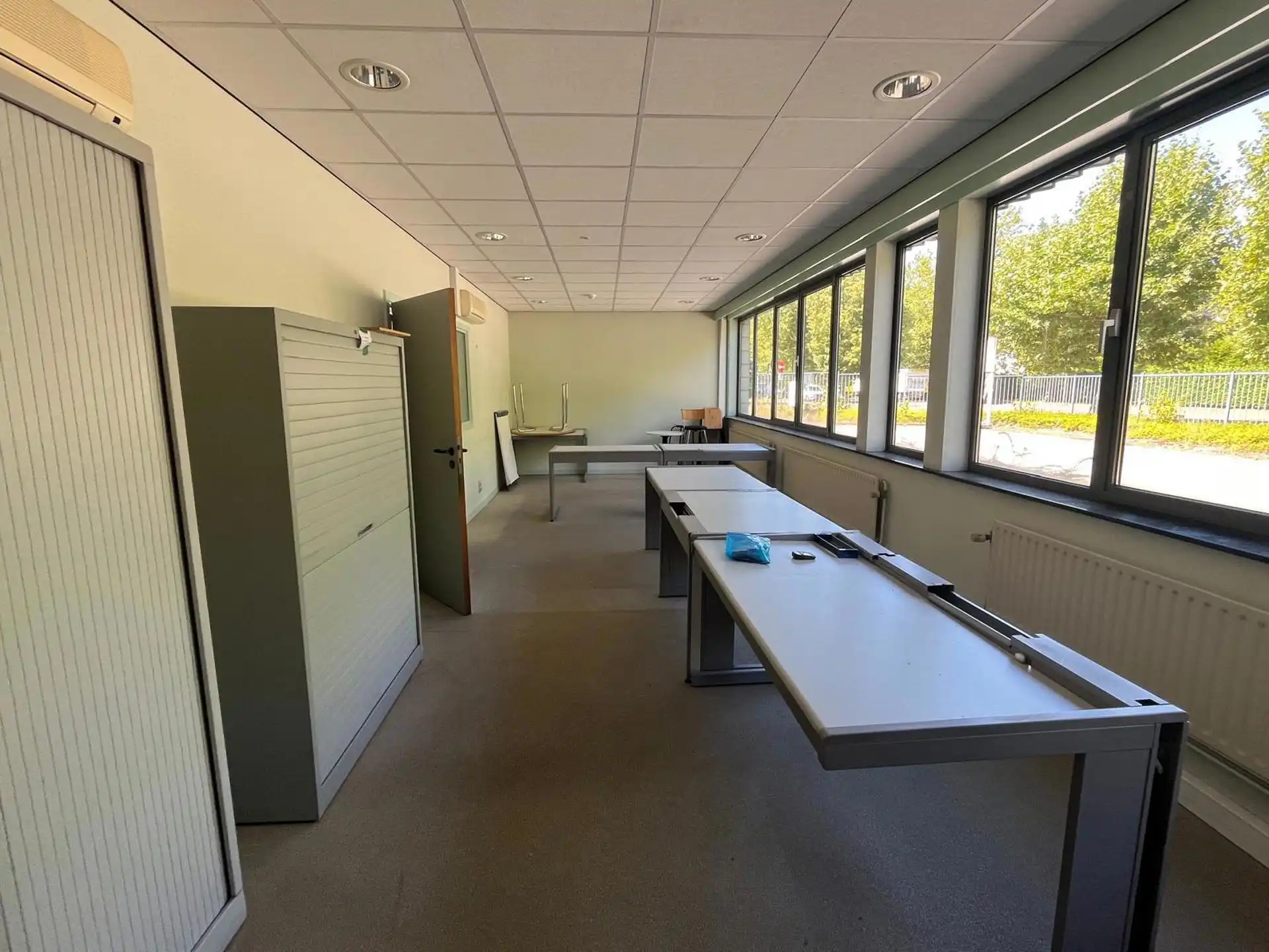 Bedrijfsgebouw magazijn met kantoren Mechelen-Noord foto 10