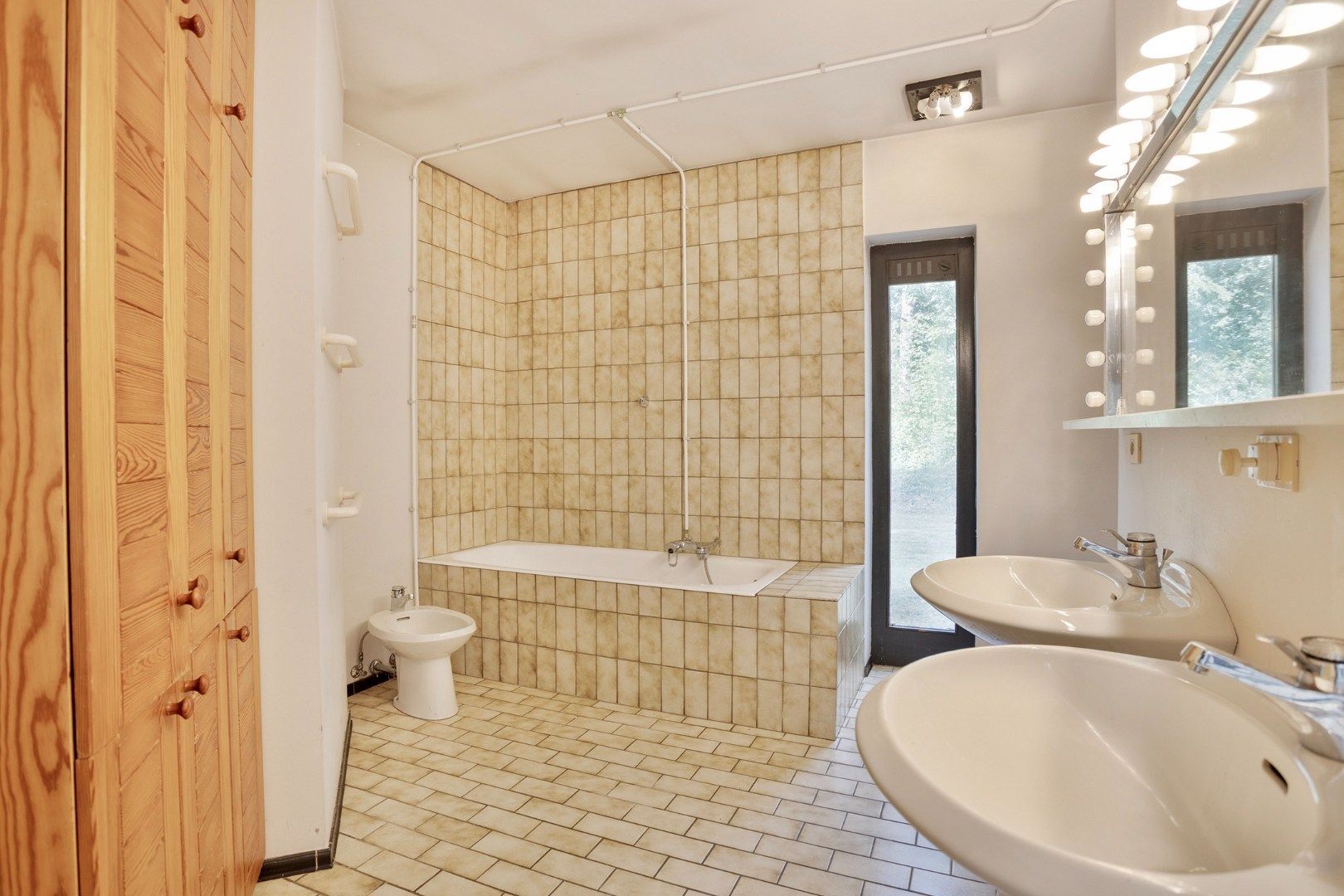 Ruime woning in een doodlopende straat met 4 slaapkamers, 2 badkamers op een prachtig perceel vlak bij het Meerdaalwoud  foto 20