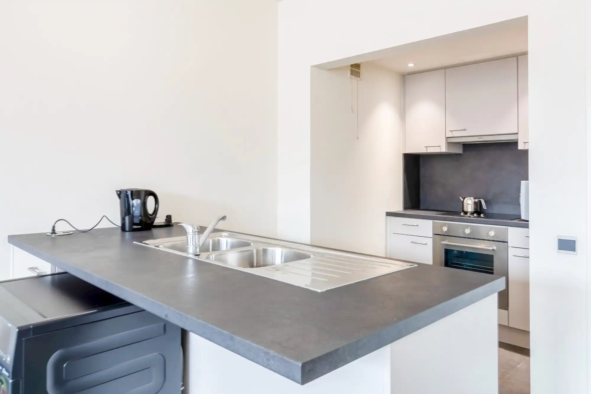 1-slaapkamerappartement met terras en centrale ligging foto 4