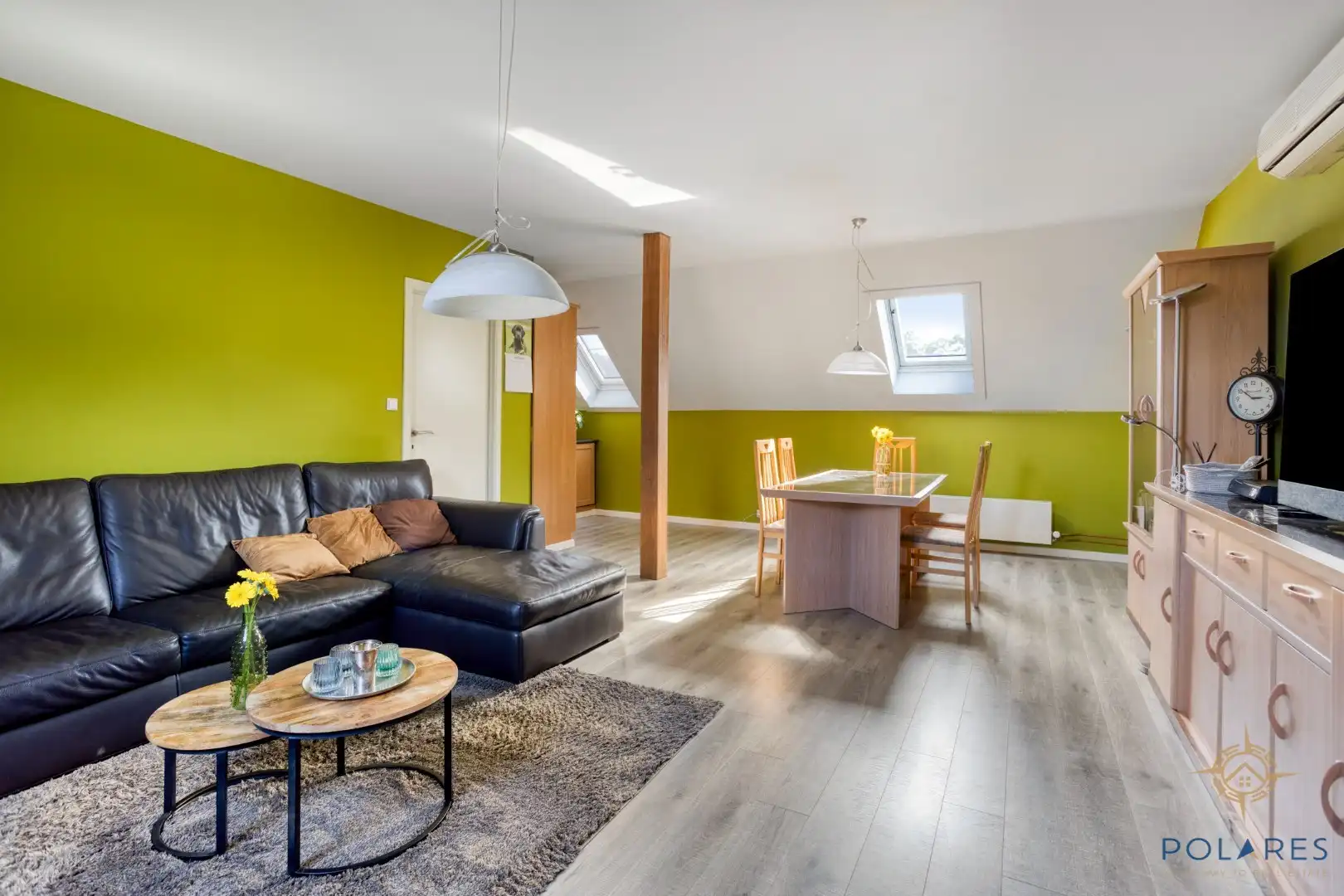 Goed gelegen taverne met woonst en grote parking foto 20