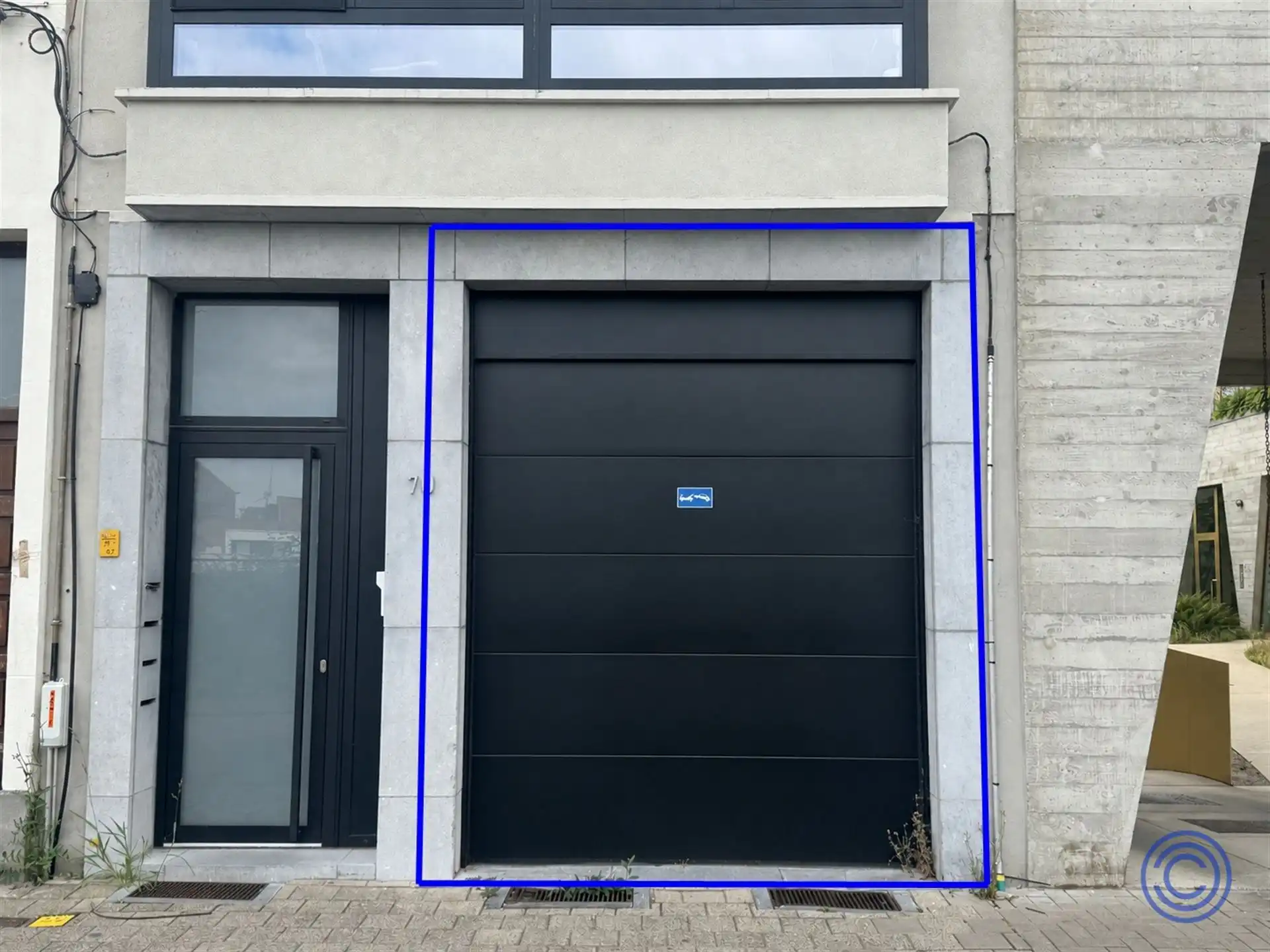 Ruim en veelzijdig magazijn van ca. 800 m² te huur op een centrale en vlot bereikbare locatie in Antwerpen. foto 5