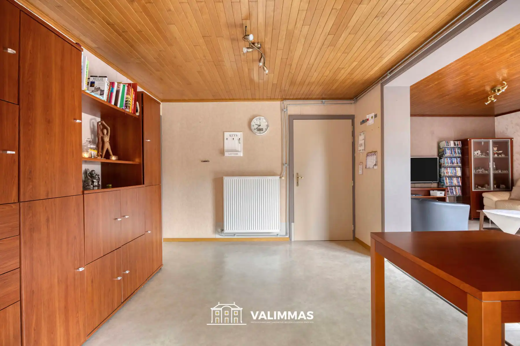 Zeer ruime vrijstaande woning met tuin, garage & bijgebouwen foto 24