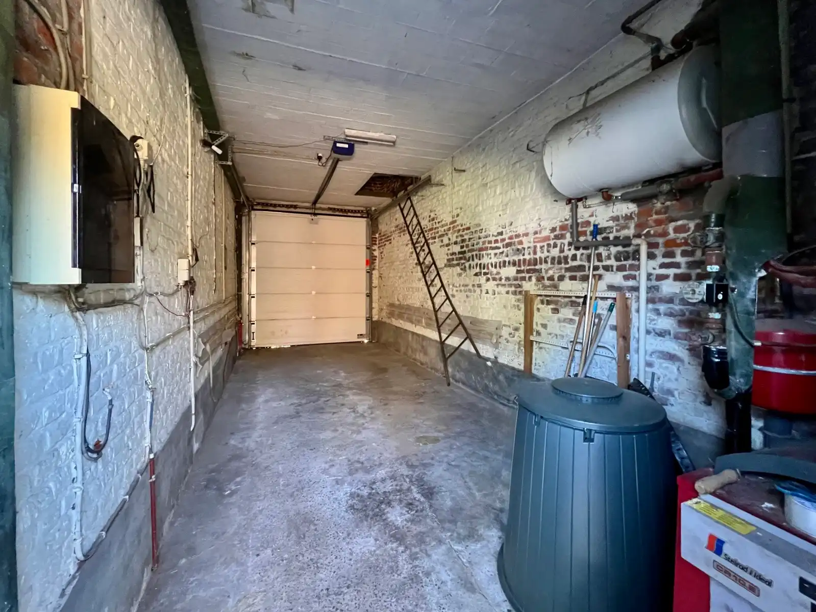 Zeer ruime woning met grote tuin en vrij zicht. foto 29