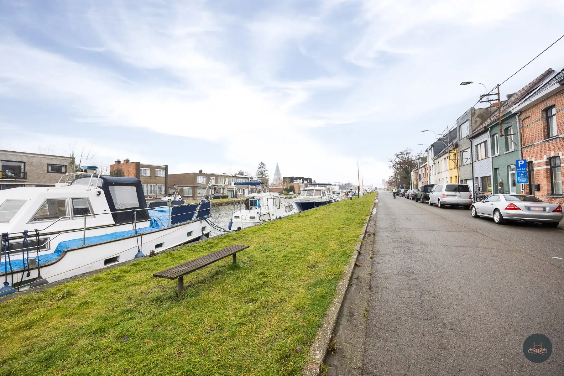 Gerenoveerde en energiezuinige woning met tuin en terrassen foto 3