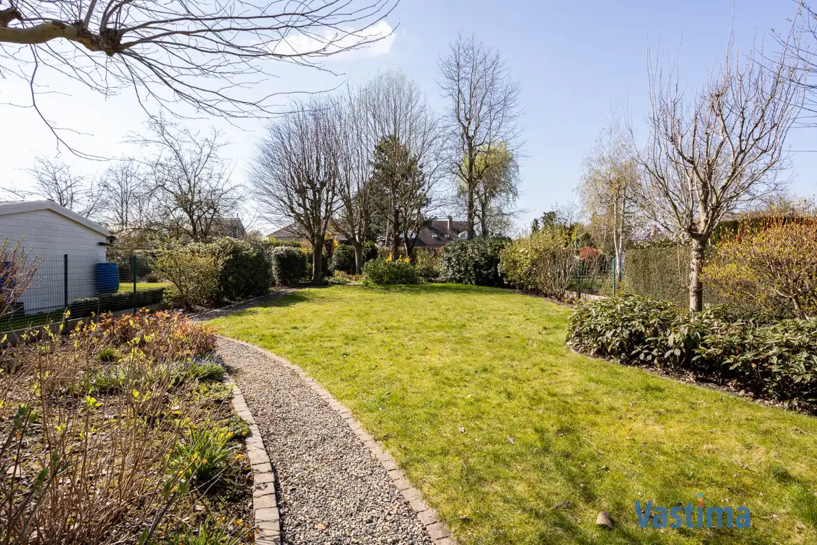 Instapklare gezinswoning met zonnige tuin, garage en topligging nabij centrum Aalst foto 25