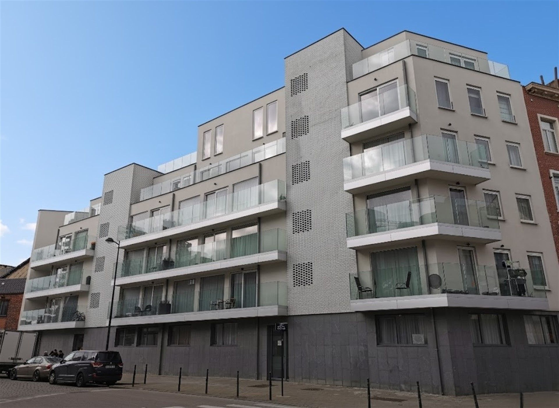 Unieke kans! recente en moderne 2-slaapkamer appartement in Brussel-centrum  foto 2