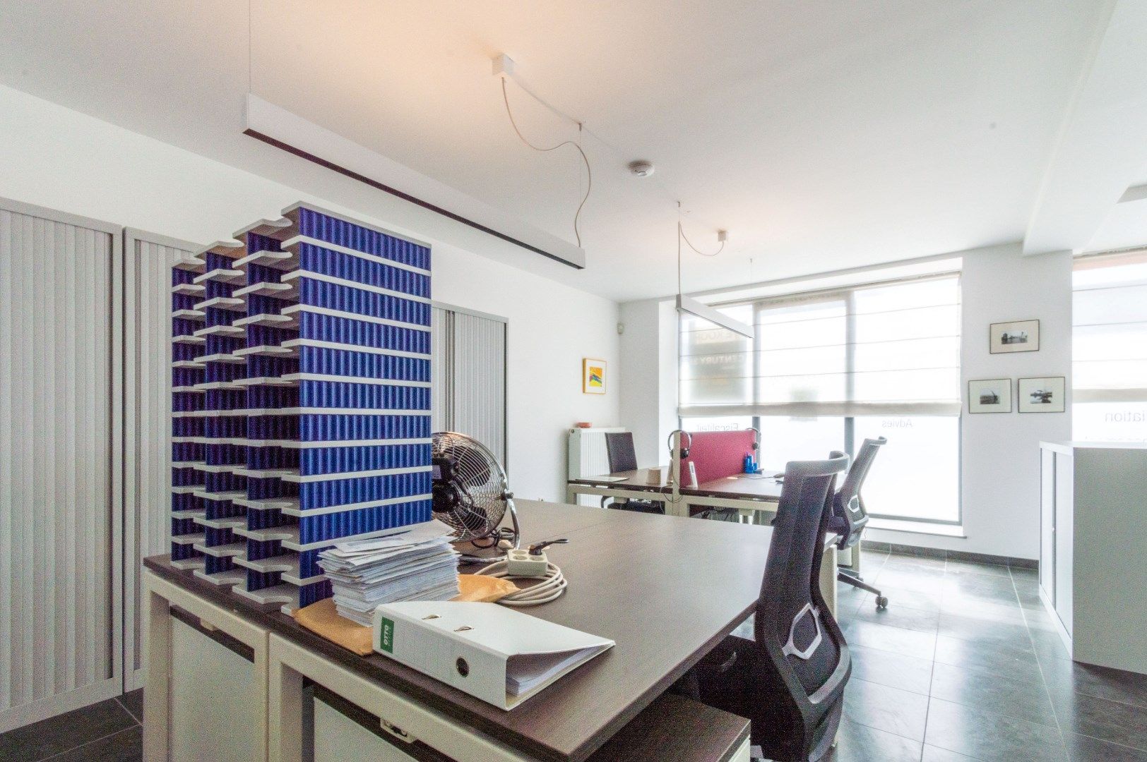Een ruime, instapklare gelijkvloerse praktijk-, kantoor- en/of commerciële (+-154m²) foto 4