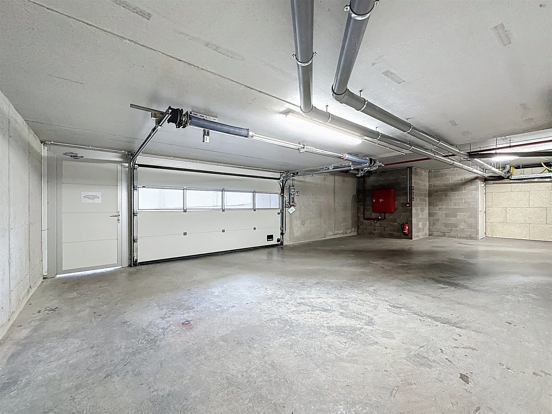 Recent en energiezuinig (A-label) appartement met groot overdekt terras, ondergrondse autostaanplaats en privatieve berging. foto 13