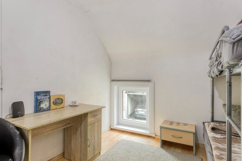 Gezellige rijwoning met 3 slaapkamers TE KOOP in Waregem! foto 12