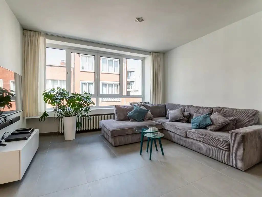 Instapklaar appartement in hartje Zuid foto 2