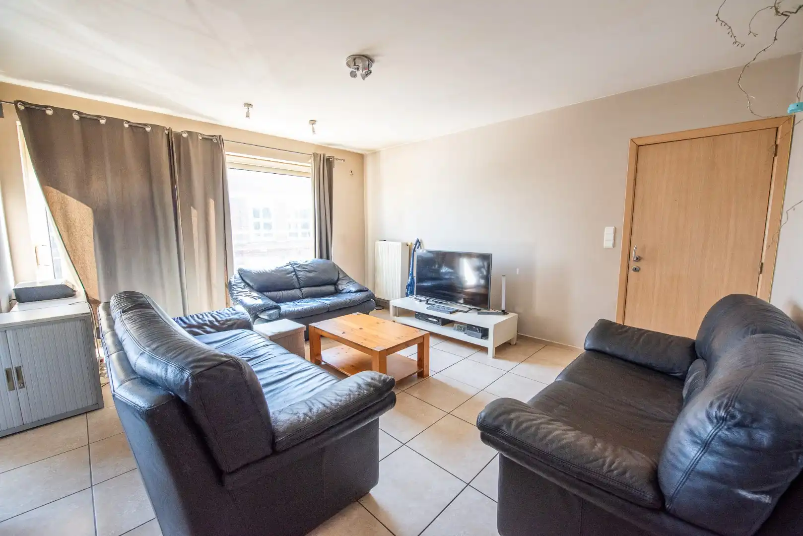 Ruim appartement te huur in Anzegem met twee slaapkamers foto 3