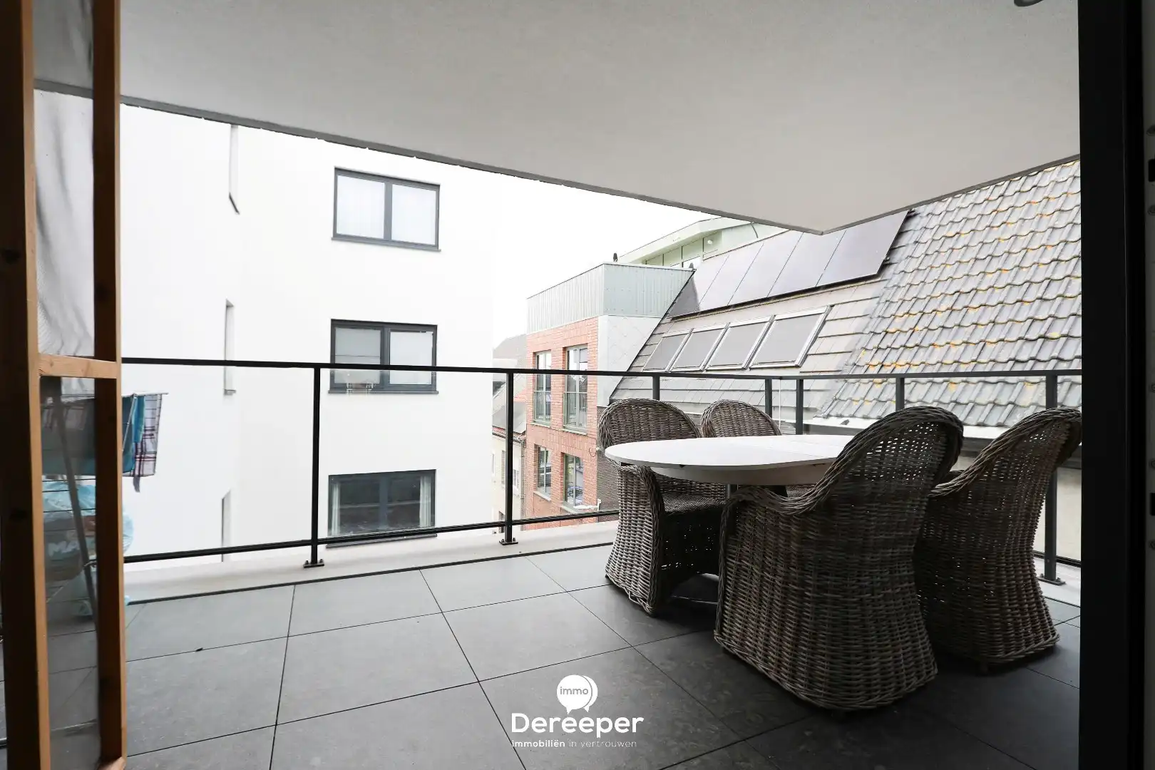 RUIM 3-SLAAPKAMERAPPARTEMENT MET 2 TERRASSEN EN UITZICHT OP DE MARKT VAN TORHOUT foto 10