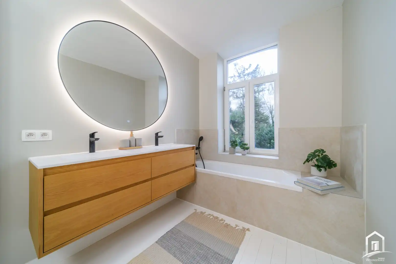 Exclusief gerenoveerde burgerwoning foto 15