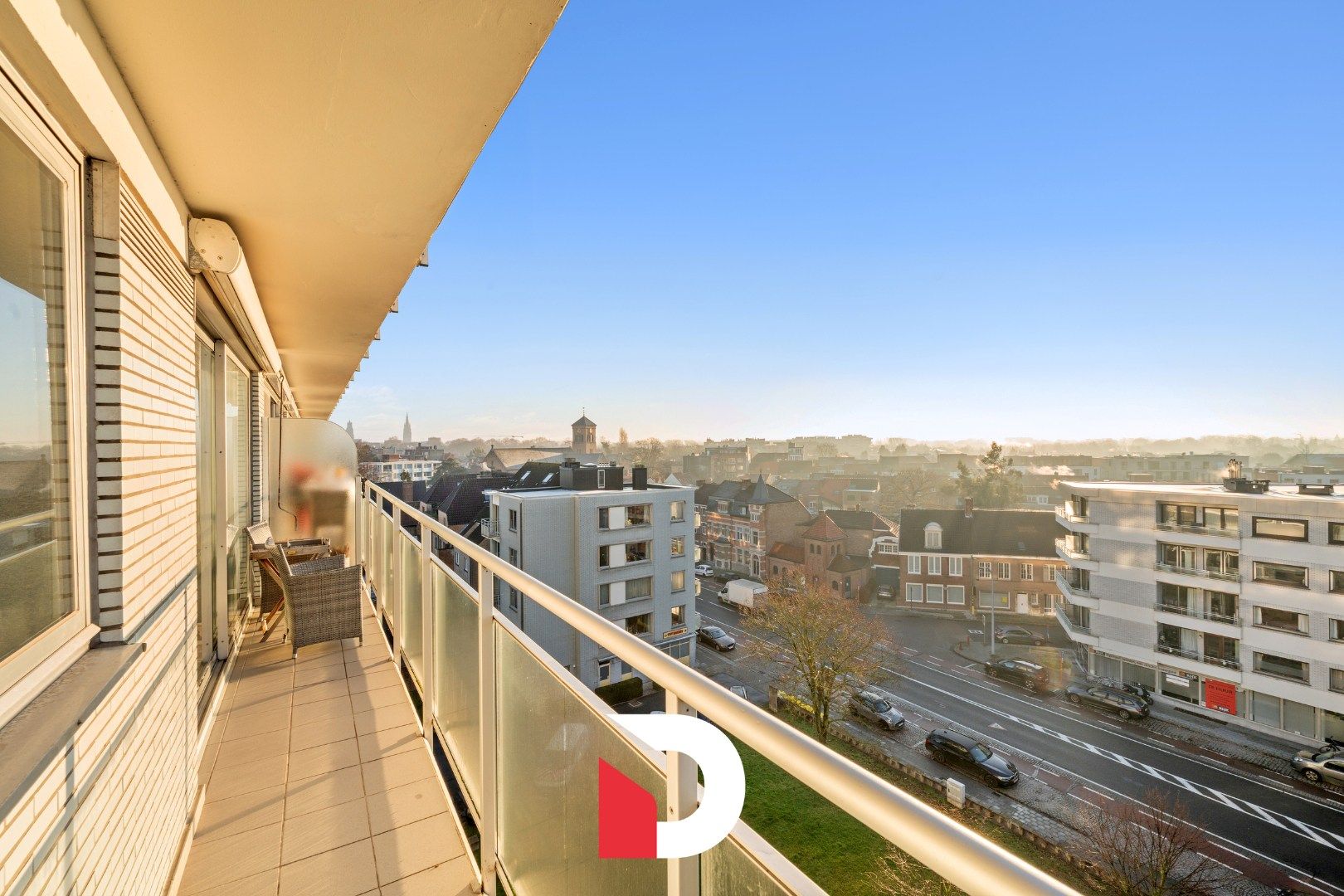 Aangenaam en lichtrijk app. op 6de verdiep met 2 slk.'ers op een toplocatie nabij het centrum van Brugge. foto 13