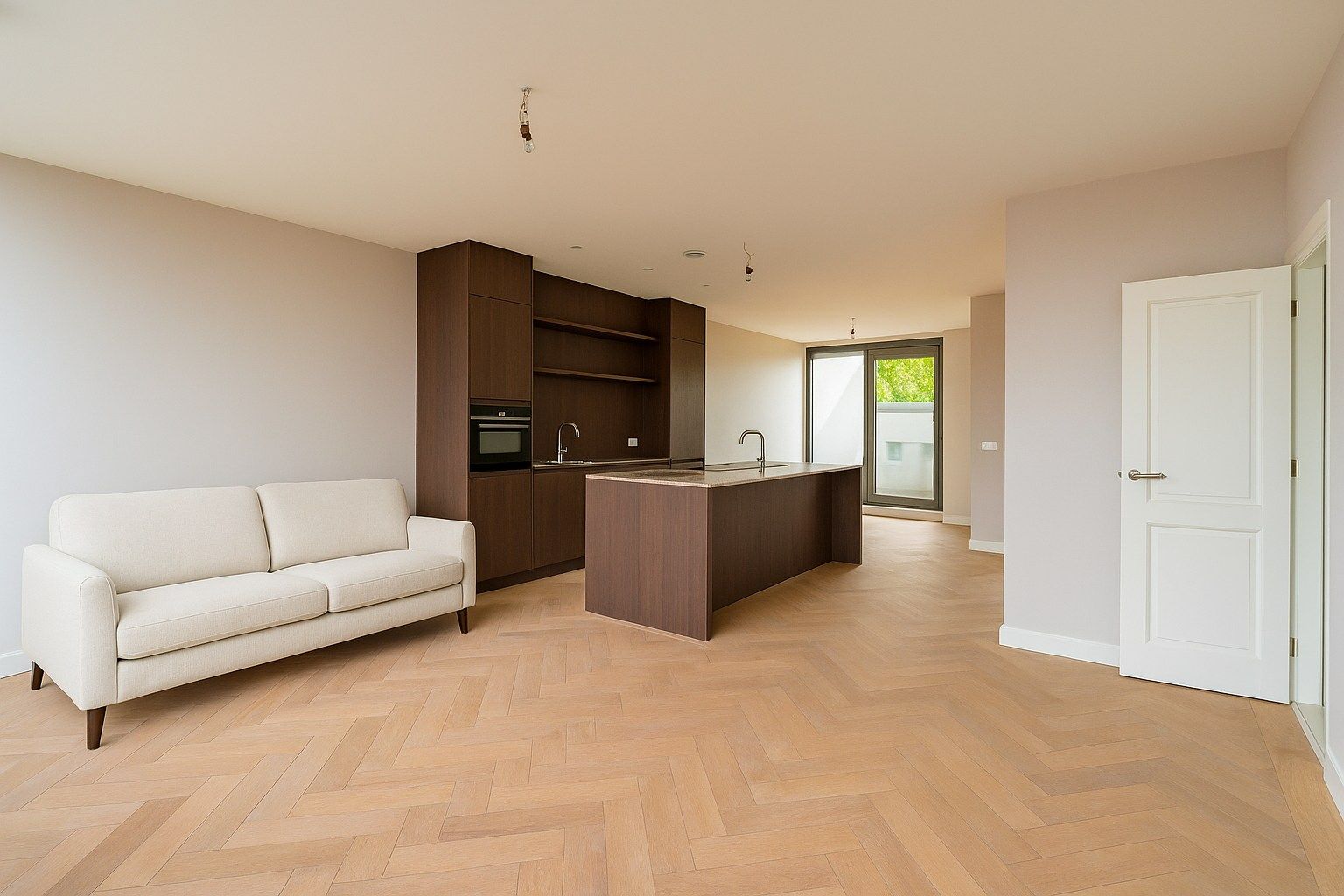 Prachtig gerenoveerd appartement met ruim terras foto {{pictureIndex}}