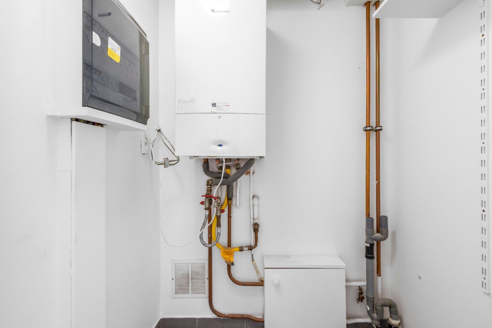 Duplex dakappartement met drie slaapkamers en zonnige terrassen gelegen vlakbij in de Dumortierlaan. foto 23