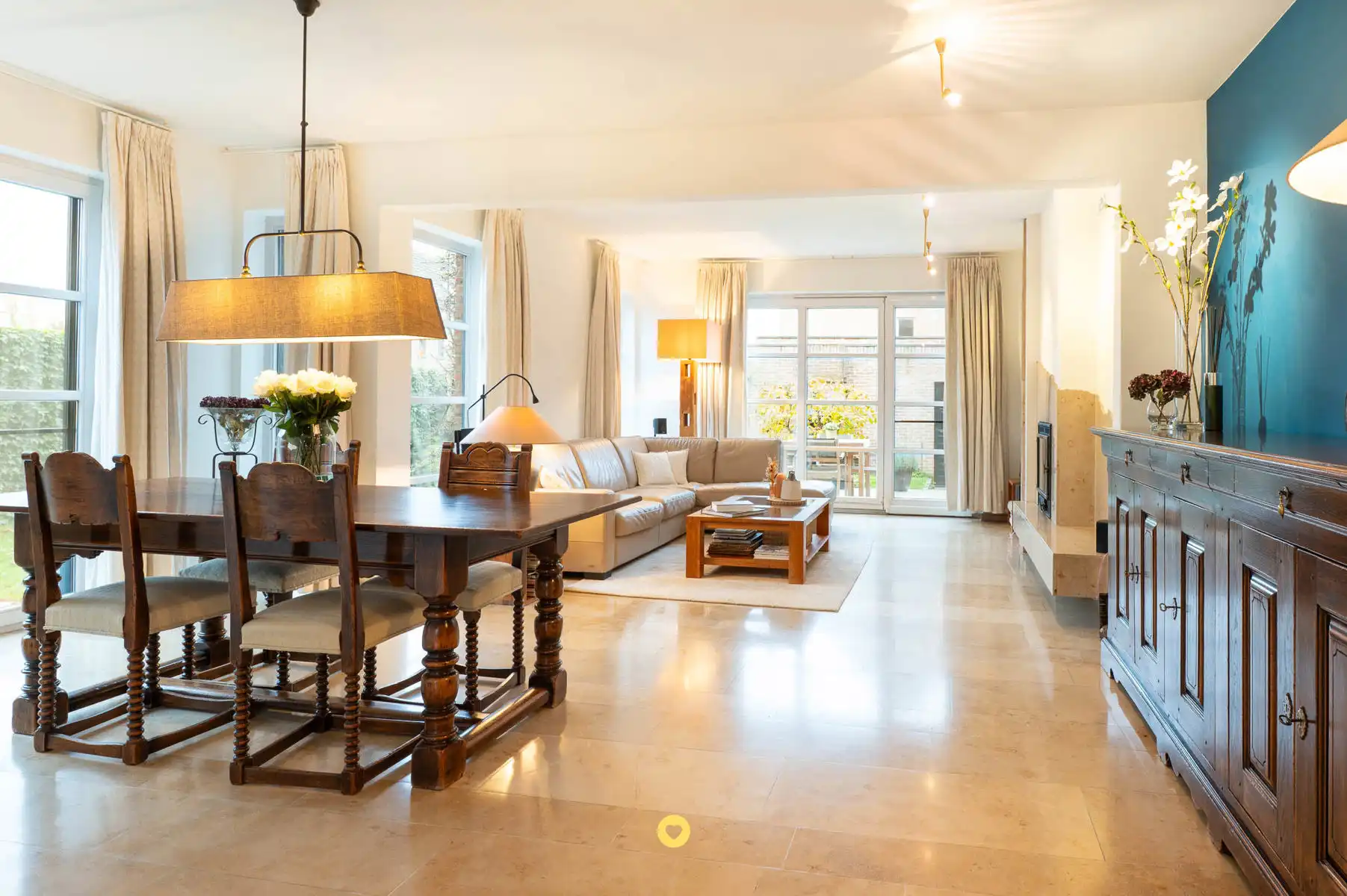 Instapklare & ruime HOB met 4 SLK's, garage en ZW tuin foto 2