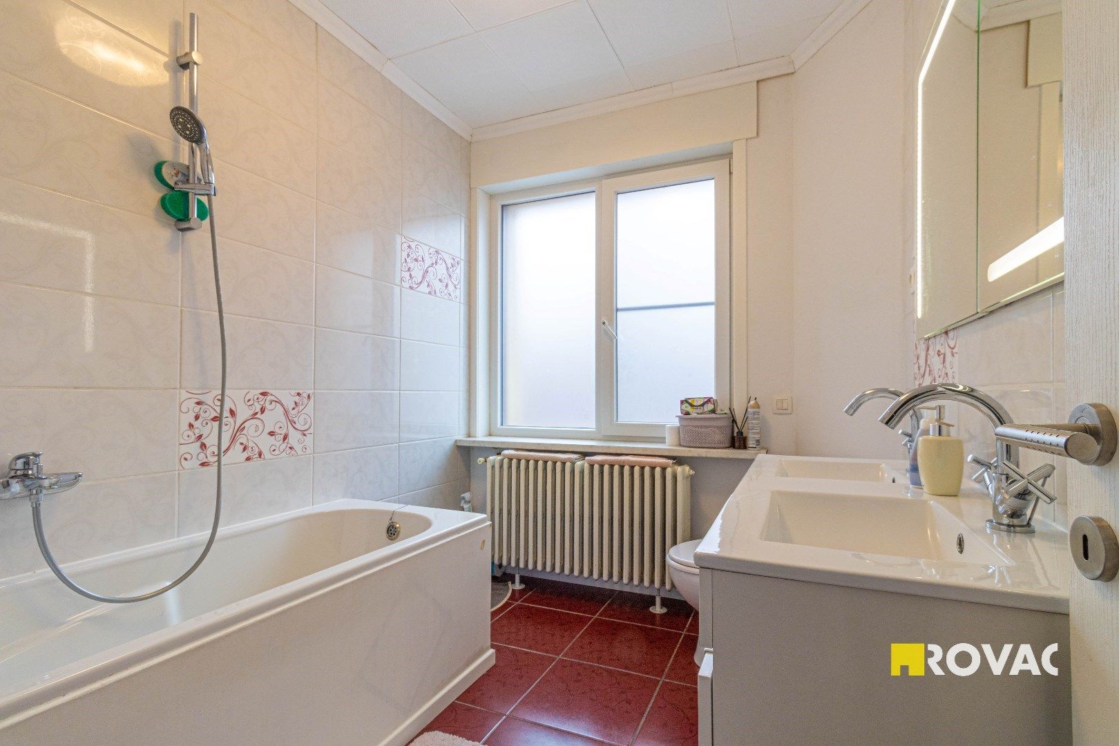 Verrassend ruime woning in centrum Izegem met 4 slaapkamers en tuin foto 24