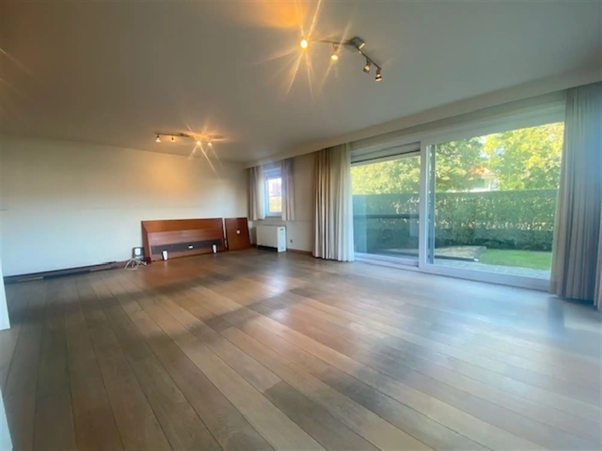 Appartement met tuin foto 5