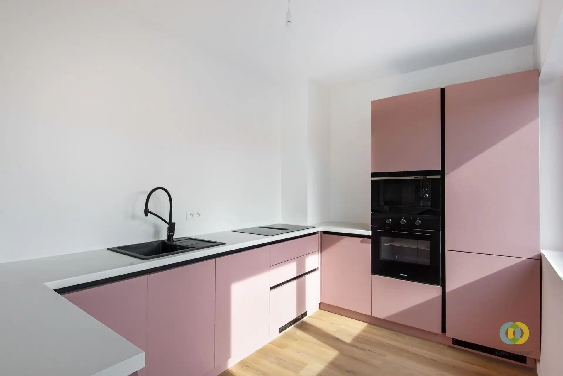 Modern vernieuwd 1-slpk appartement foto 4