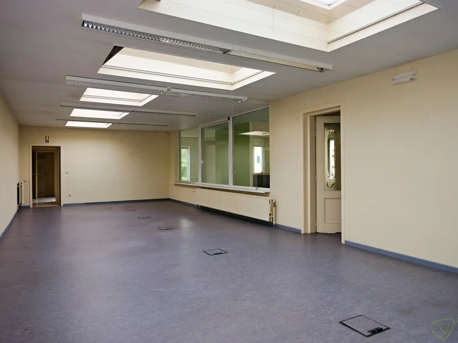 Historische notariswoning in het hart van Eeklo foto 12