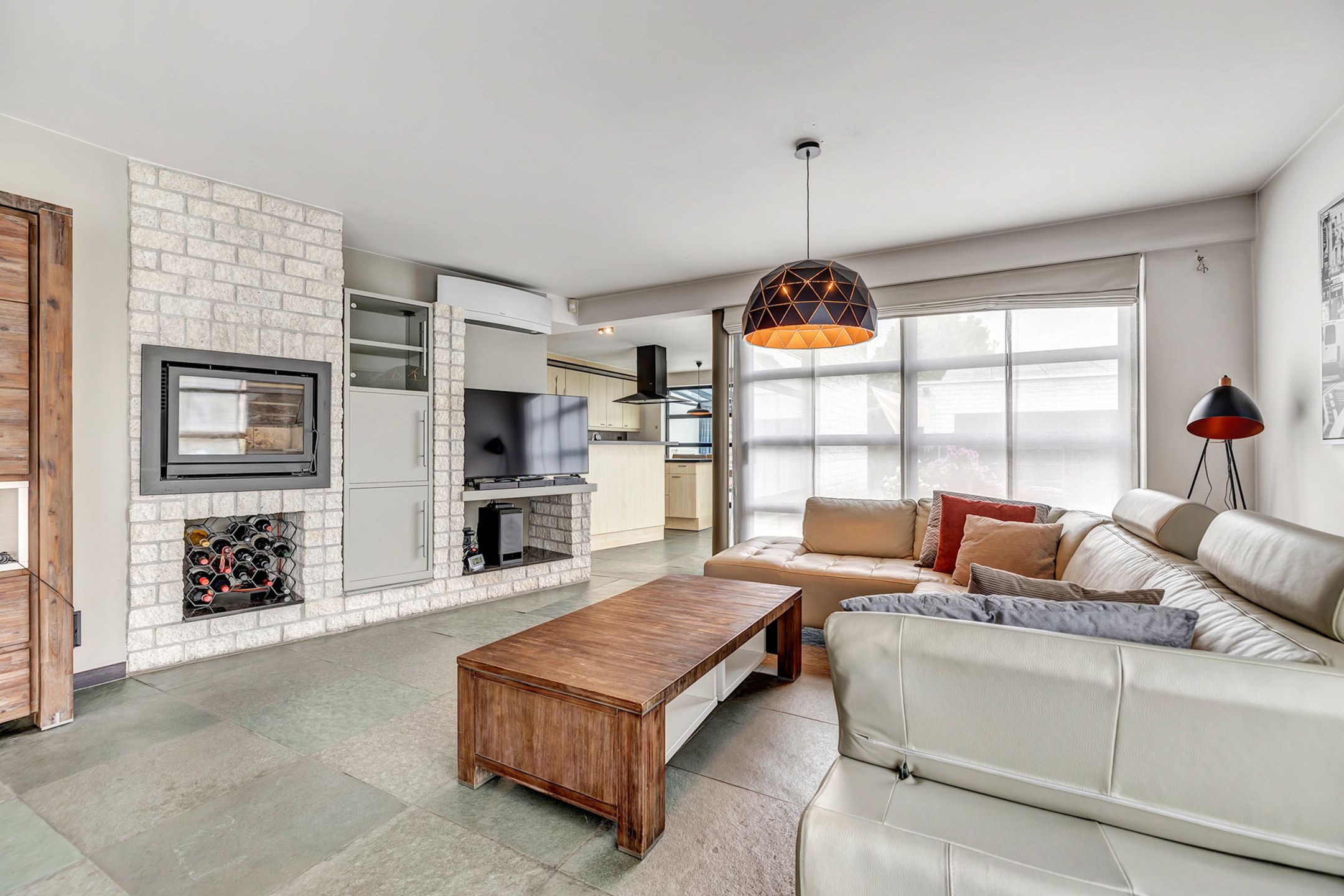 Gezellige, instapklare HOB met garage en tuin foto 5