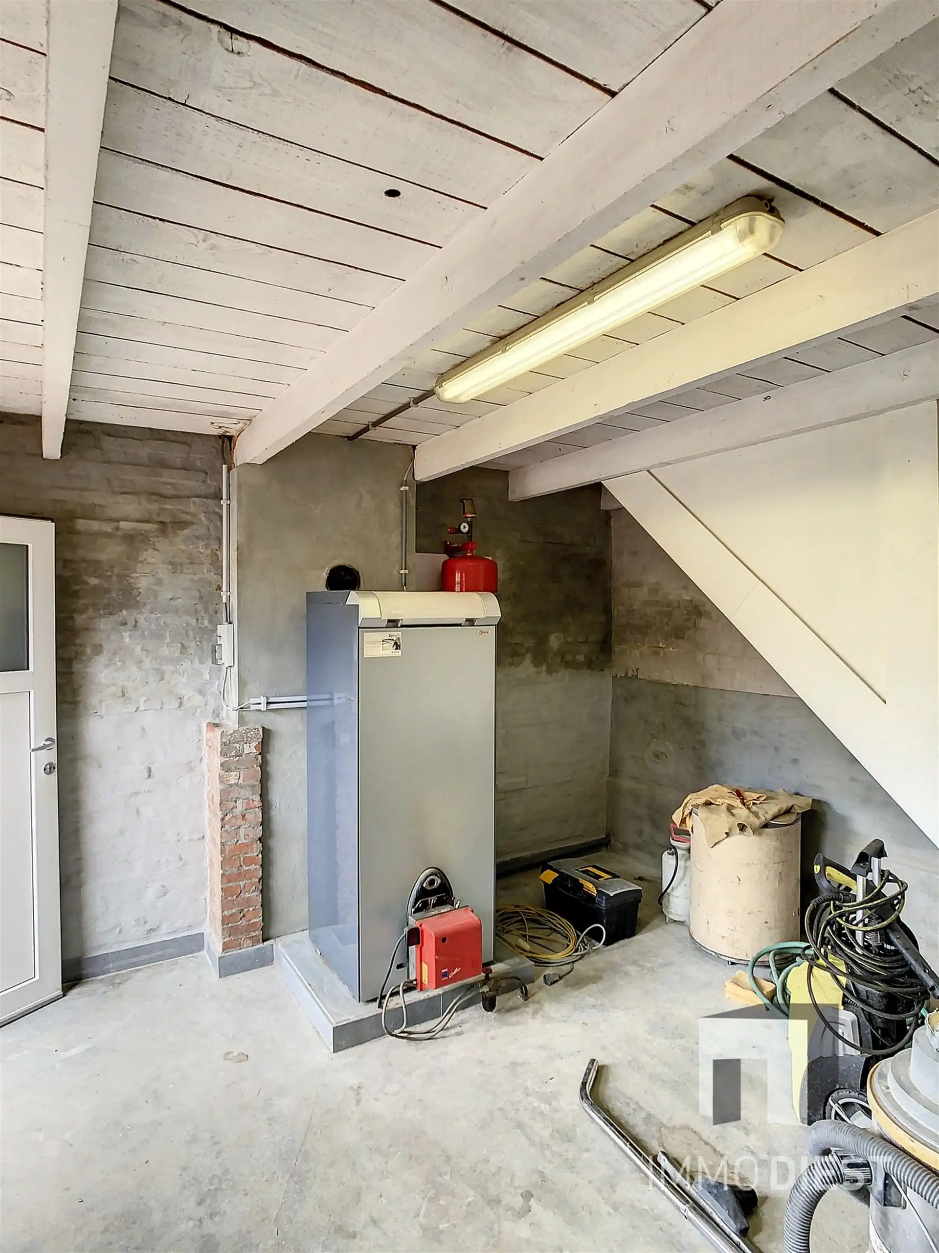 Woning met bouwland en achterliggend magazijn op 9a 04ca. foto 25