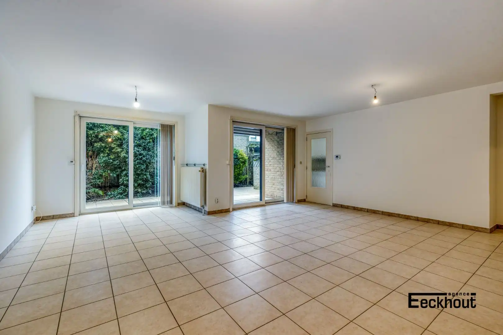 Zeer ruim appartement met 3 slaapkamers, groot terras en achterliggende, royale garagebox! foto 6