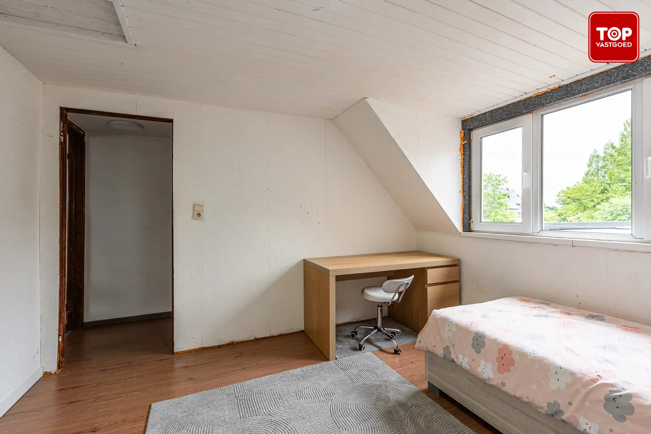 Woning met 4 slaapkamers met alles op wandelafstand.  foto 20