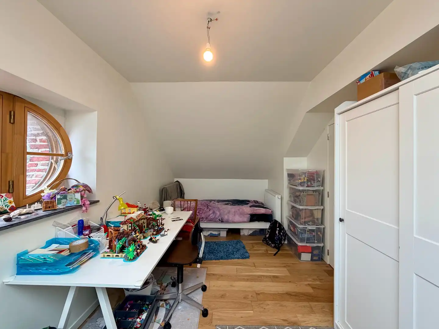 Gerenoveerd duplex-appartement met twee slaapkamers te Ardooie centrum! foto 13