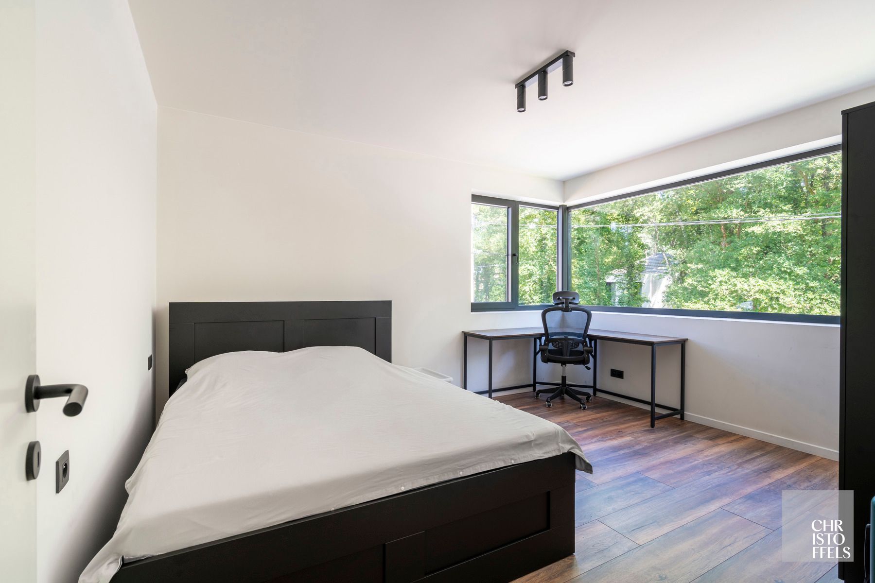 TE HUUR - Exclusieve nieuwbouwwoning met high-end afwerking in residentiële wijk Bret-Gelieren! foto 11
