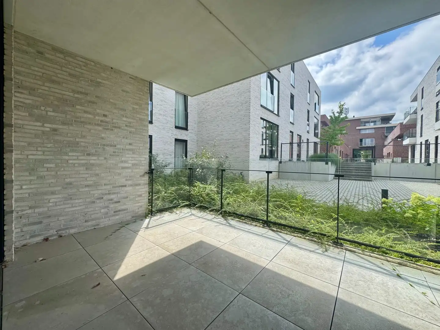 Modern appartement met 3 slaapkamers én 2 staanplaatsen te huur foto 13