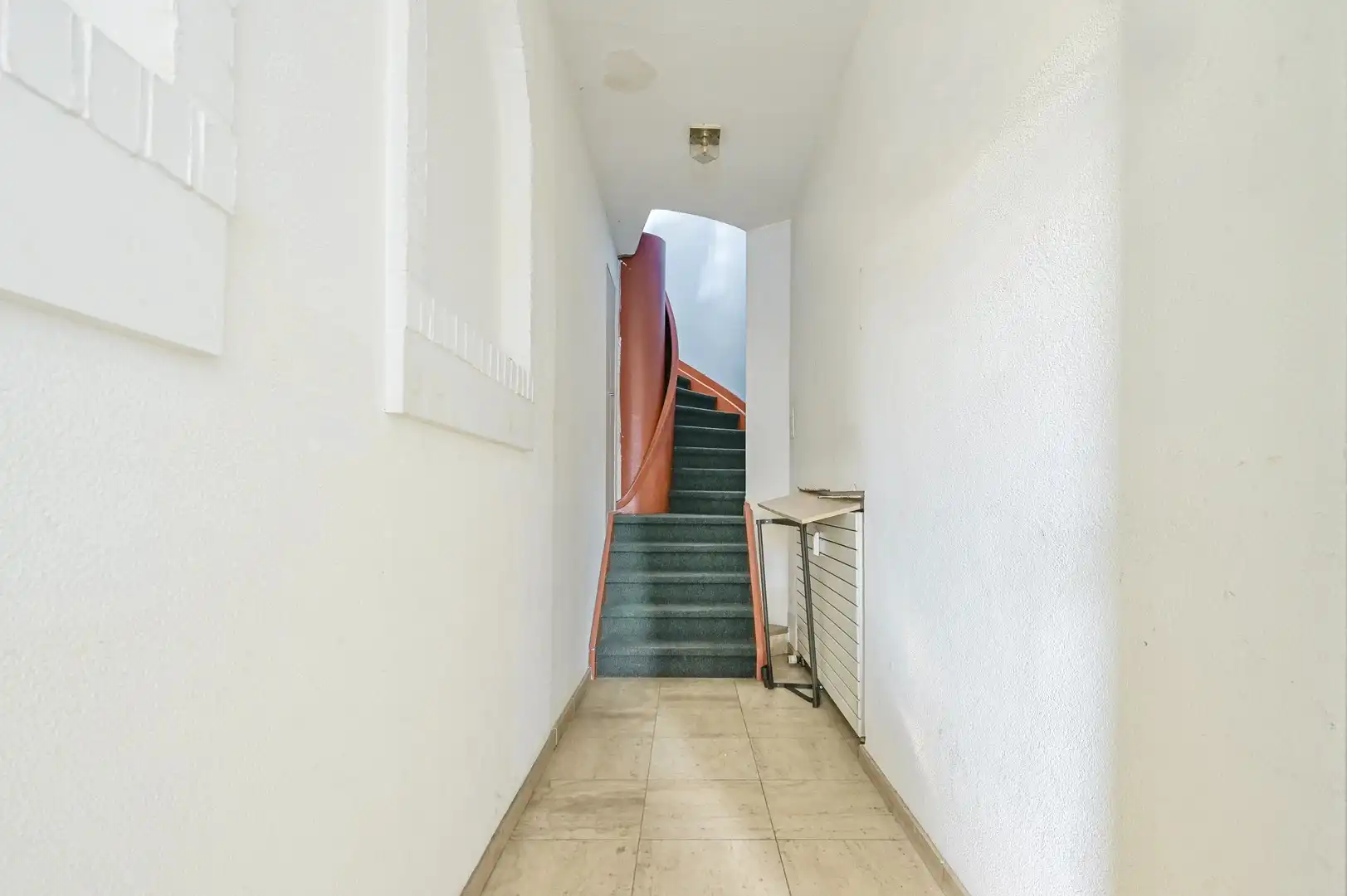 Handelspand met ruim appartement te huur in het hart van Bornem foto 7