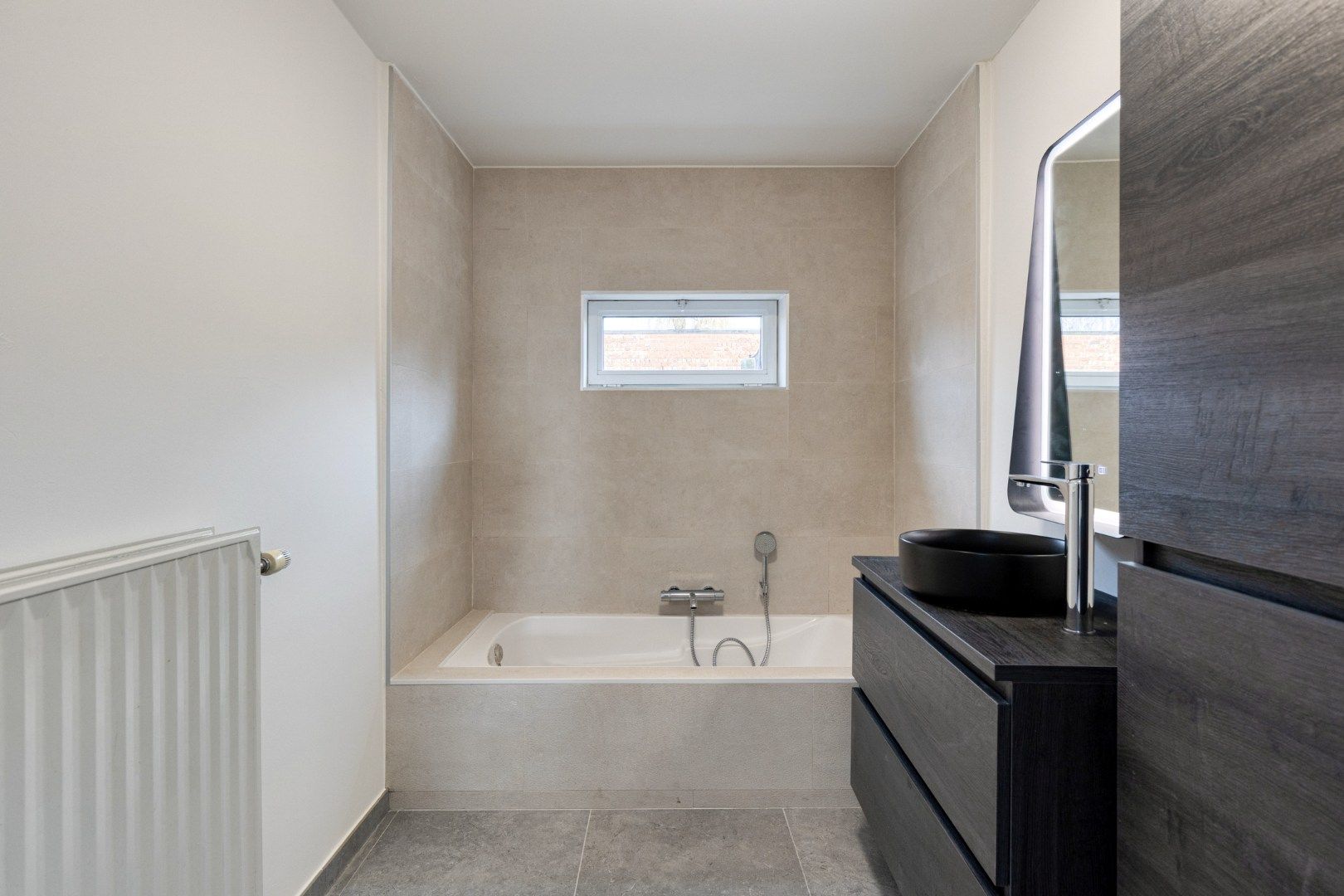 SCHELLEBELLE - Totaal gerenoveerde instapklare rijwoning! foto 6