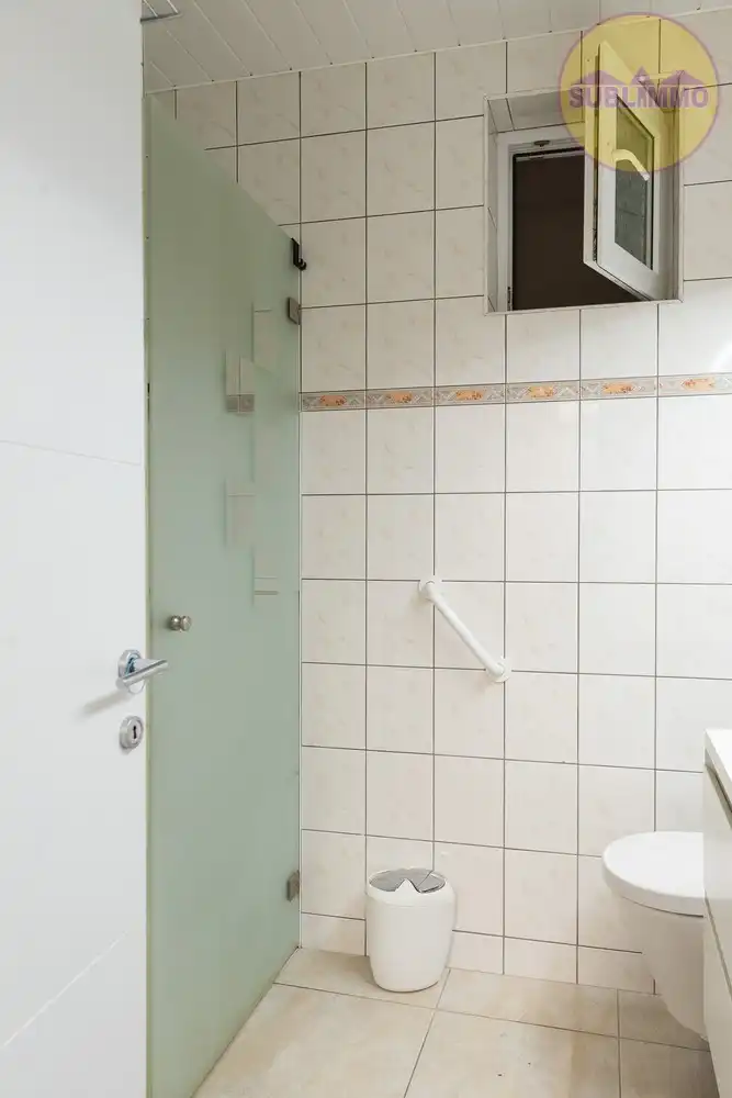 Ruime tweegezinswoning met afzonderlijk appartement op een perceel van 858 m² in Mol. ​​​​​​​T foto 10