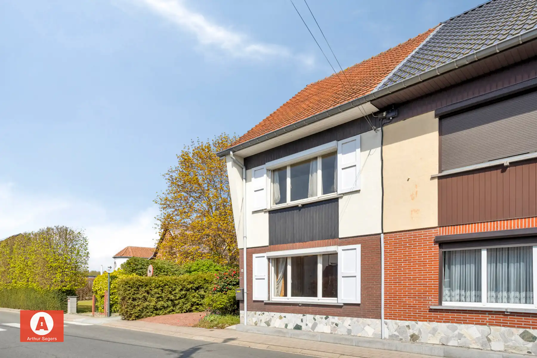 Te renoveren woning met 3 slpk op toplocatie in Malderen foto 2