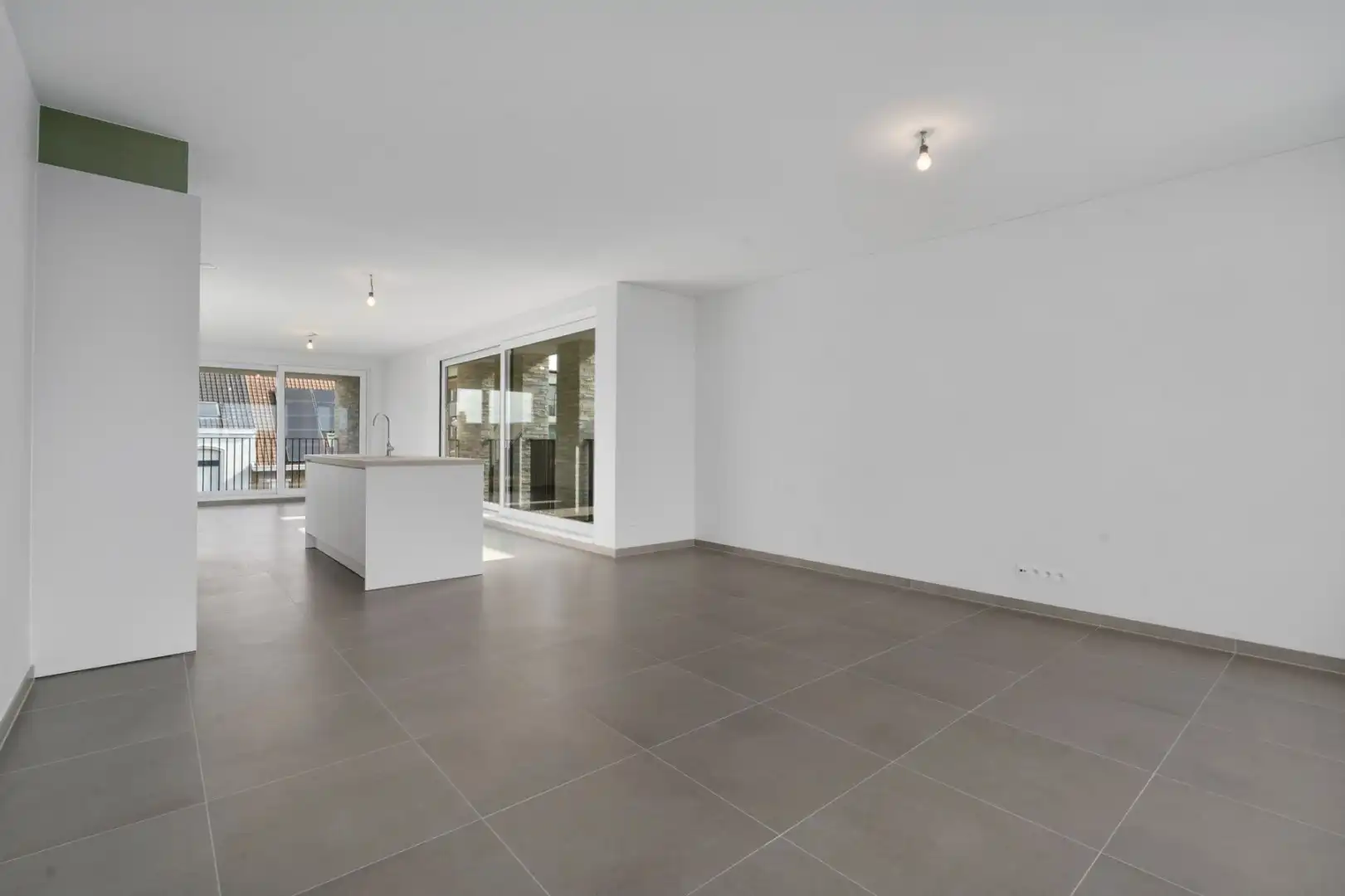 Energiezuinig en kwalitatief appartement met 2 slaapkamers en 2 terrassen. foto 2