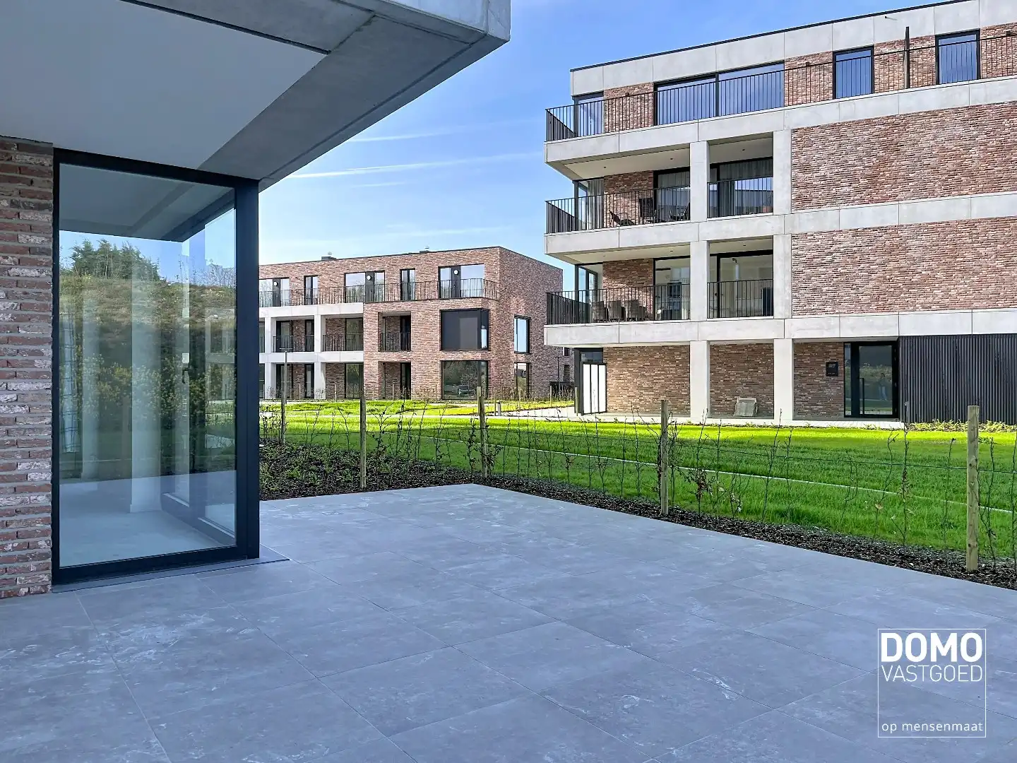 MODERN GELIJKVLOERS APPARTEMENT GELEGEN TE KERMT MET 2 SLAAPKAMERS EN RUIM TERRAS foto 14