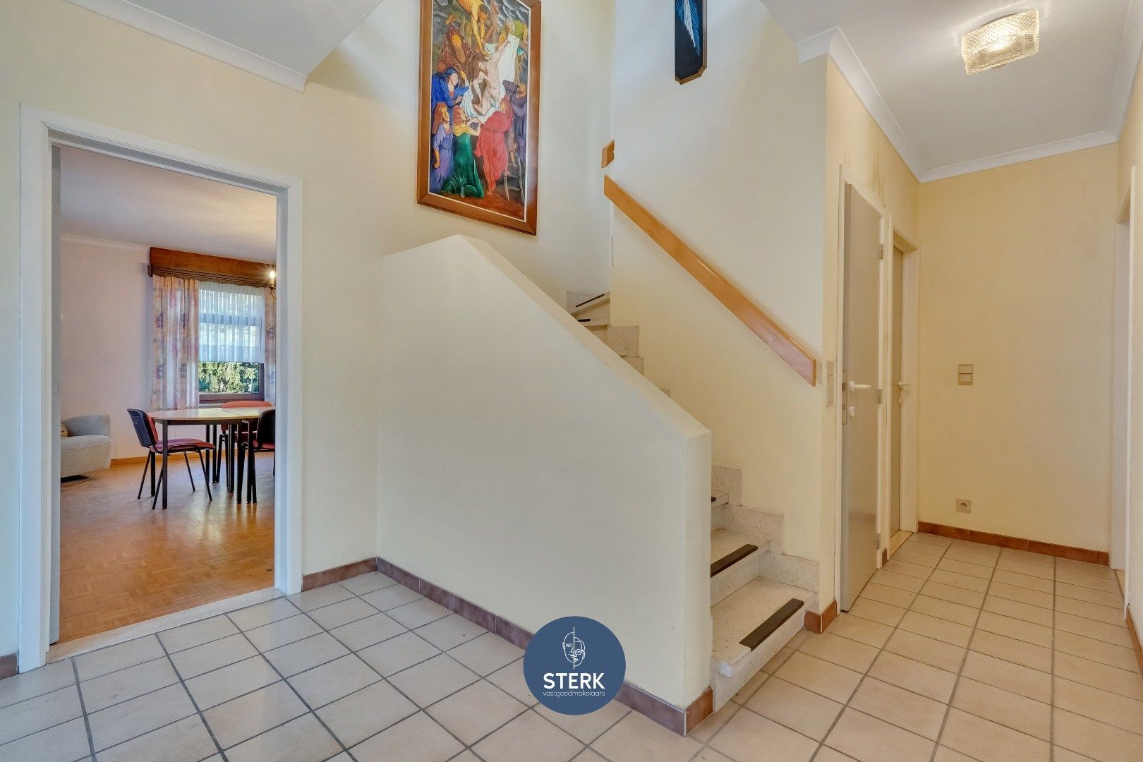 OP TE KNAPPEN GEZINSWONING MET VEEL POTENTIEEL NABIJ MAASTRICHT !  foto 5